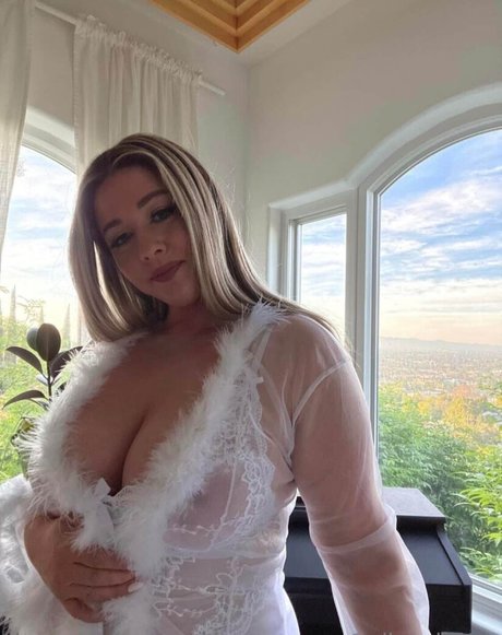 Ellanabryan adult star img