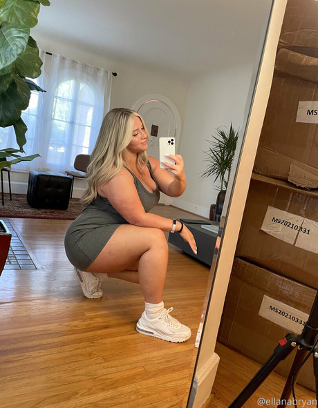 Ellanabryan perfect star photo