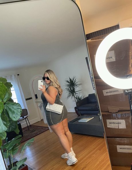 Ellanabryan star adult img