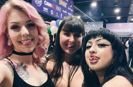 freeleila model hot pic