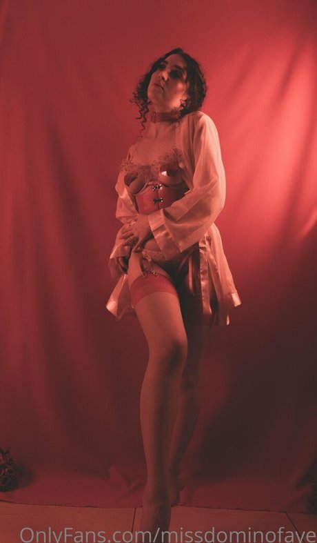 missdominofaye model xxx photos