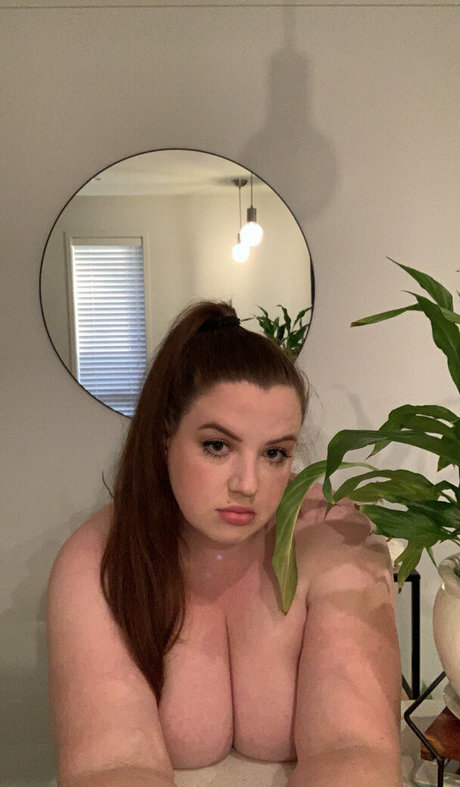 mslauramonique naked star pic