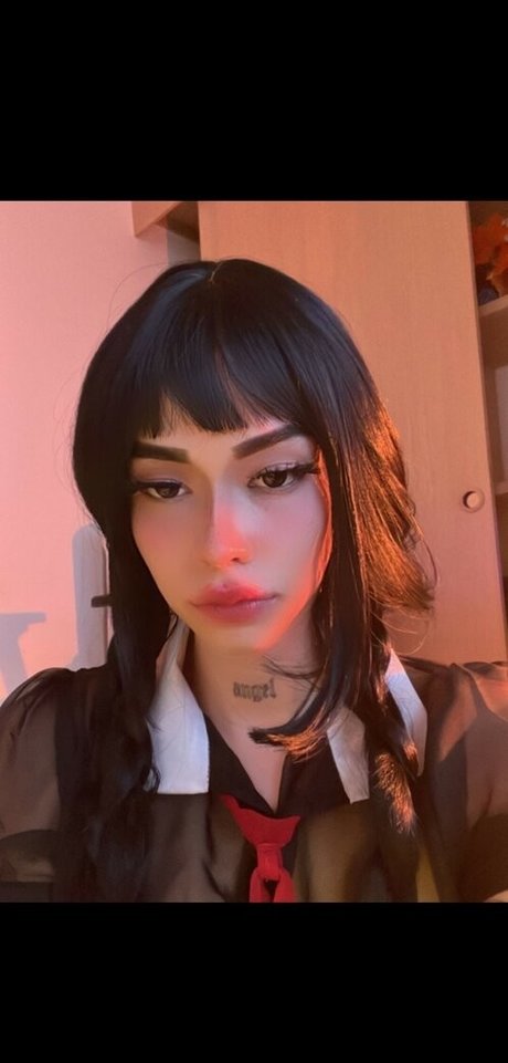 Khada Amanda star sexy pictures