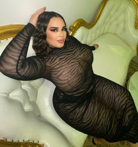 Curvyexoticaa porn model photos