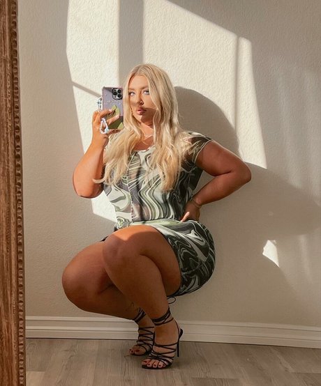 Taya Christian star art photos