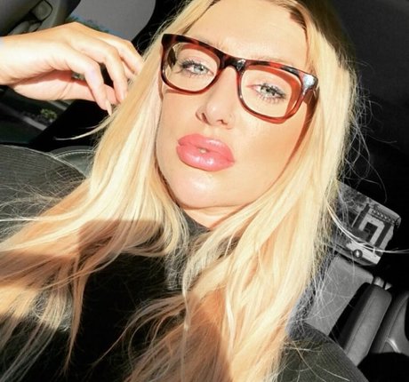 Taya Christian pornstar high quality img