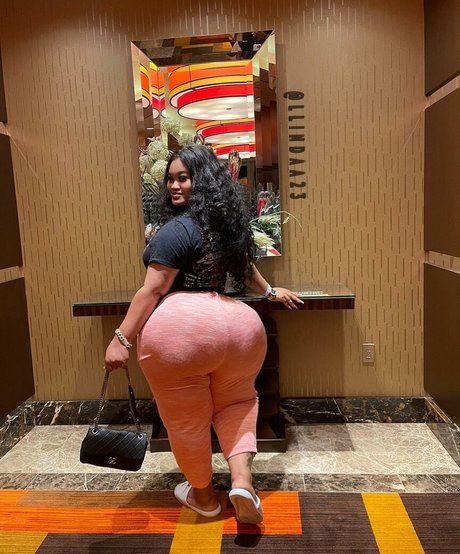 goddess07 high quality model photo