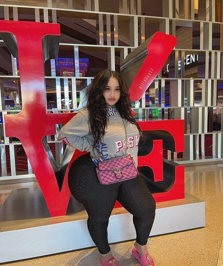 goddess07 model porn image