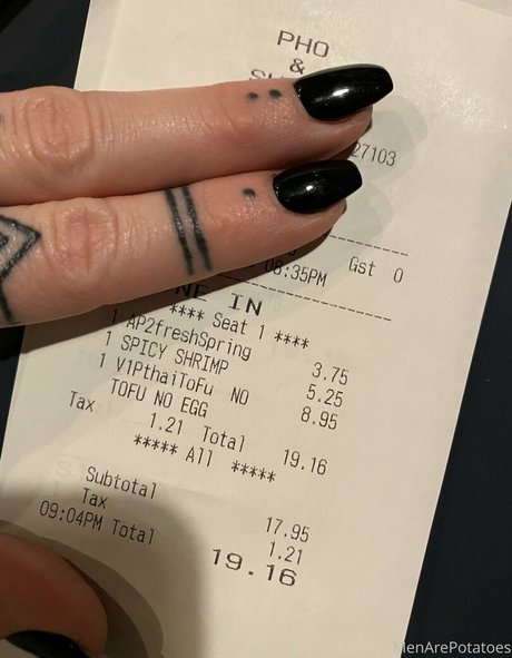 menarepotatoes naked actress pictures