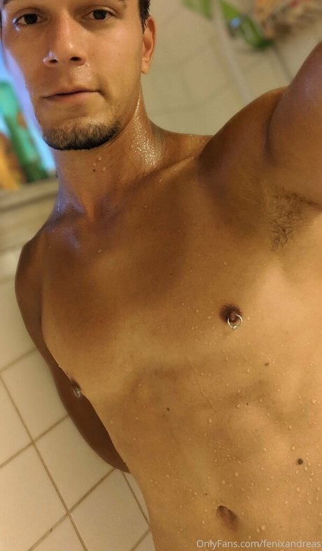 kinkyninjawolf model adult pic