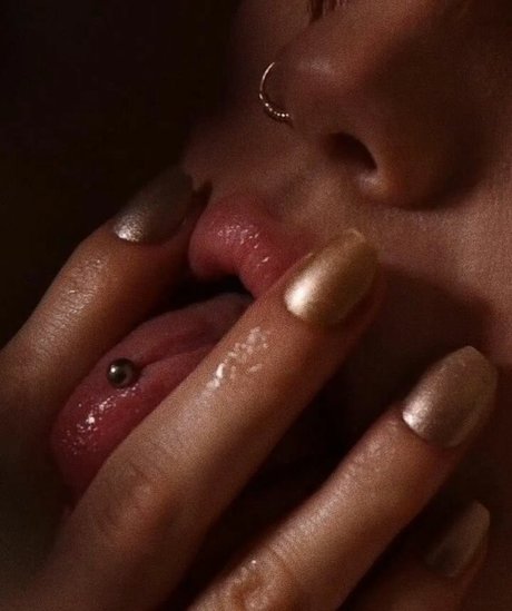 Carla Vyxx model hot photo