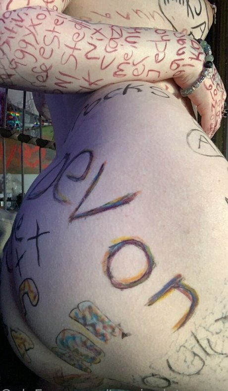 teasinglytrashed pornstar img