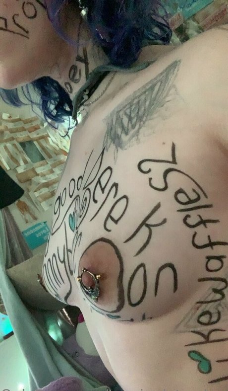 teasinglytrashed star sexy gallery