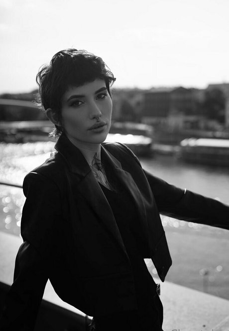 chantaise star sexy pics