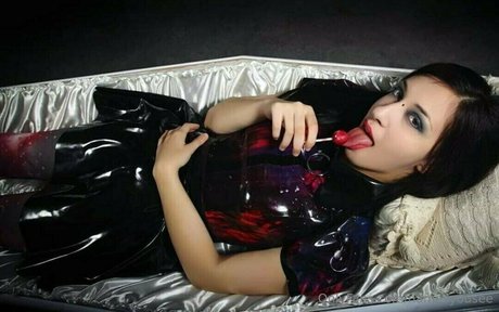 namesyousee sexy star galleries