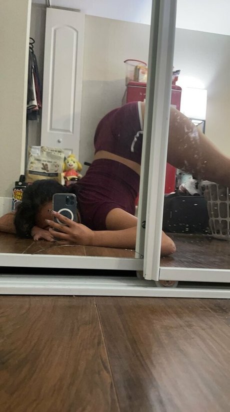 sosomarasi model top pic