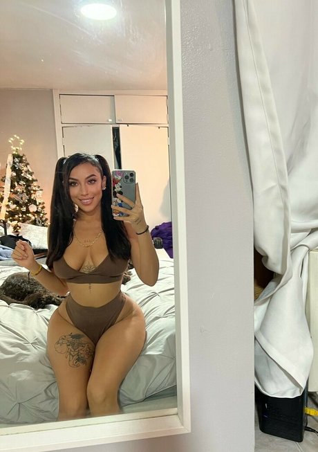 diquearrieta model pornographic images