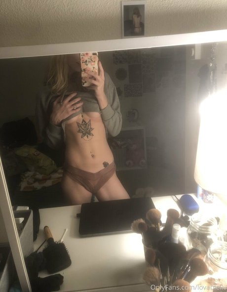 lovableliv perfect pornstar galleries