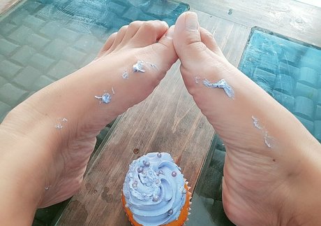 zafiro feet18 erotic model pics