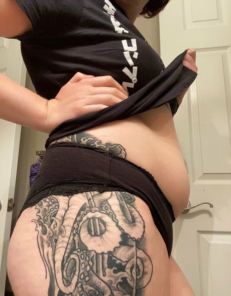 bigbellybenni xxx pornstar picture