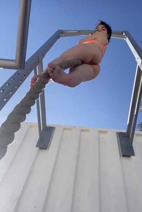 Immamakat star hot photos