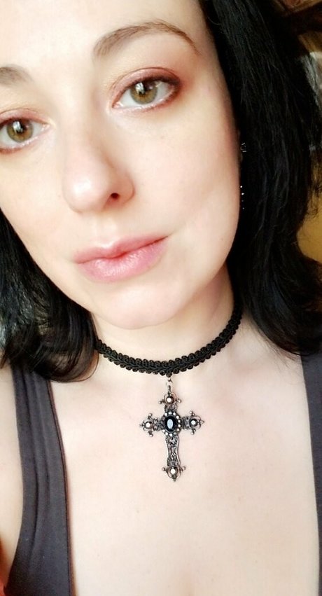 missmelonee nude model pic