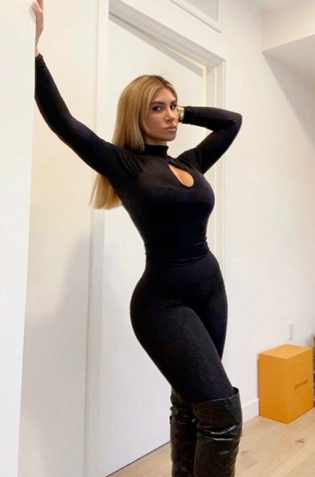 laurenpisciotta model porn photo