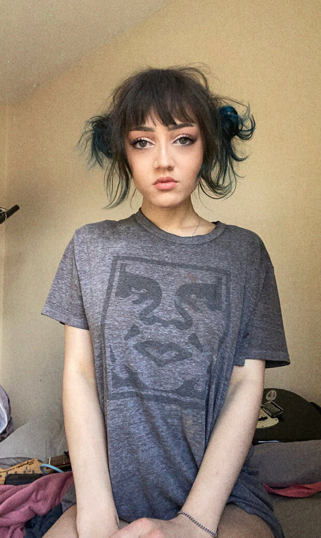 alvieonline naked model images