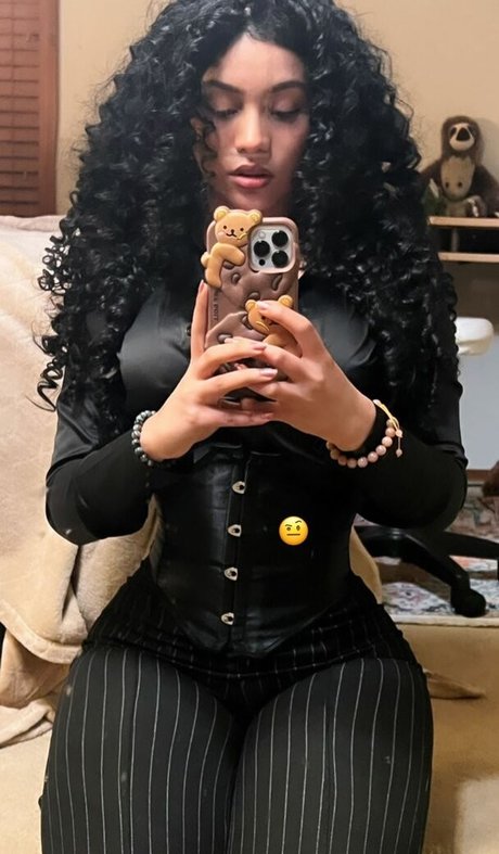 Barbara Ramirez art star pic