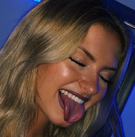 Mackinzee Hill free model pic