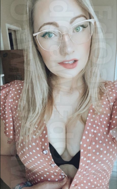 Cannibalqueen model beautiful image