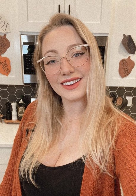 Cannibalqueen pornographic star picture