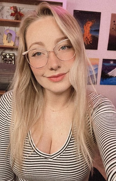 Cannibalqueen sexy actress photos