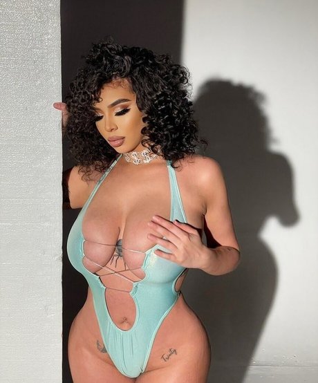 Annamarie Sarai porn actress pic