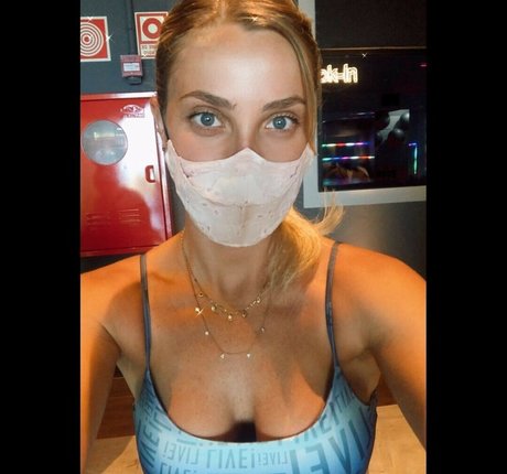 Fernanda Colombo pornographic actress pics