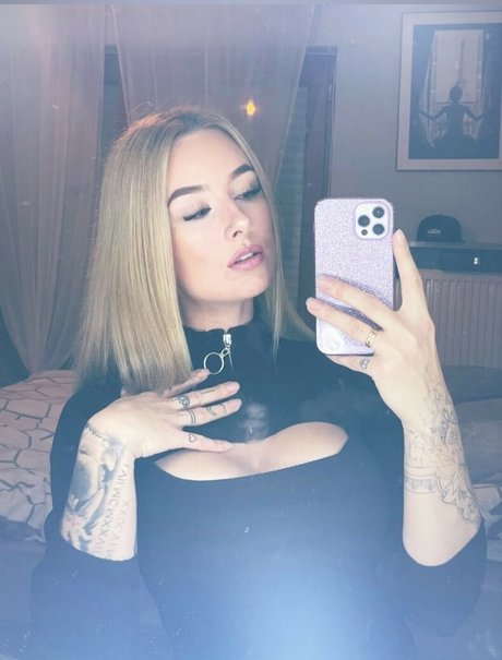 lizzzyfox model nudes photos