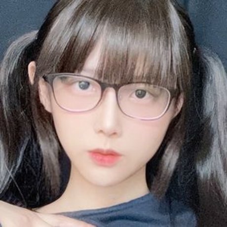 yunalu5211 exclusive model pictures