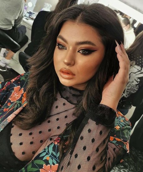 Roxana Elena star adult gallery