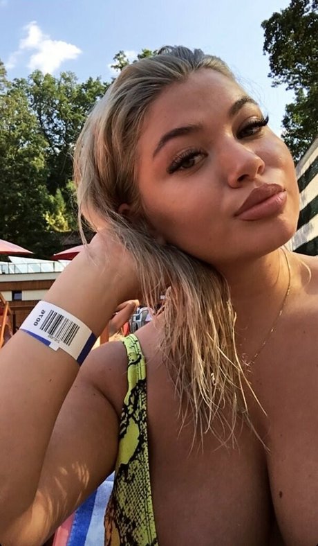 Roxana Elena hd star images