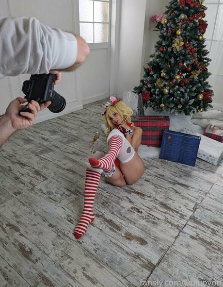 lallupyon adult model img