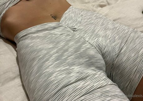 lifewithalexis pornographic star pics