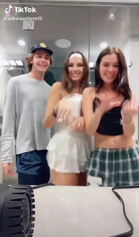 sexy blonde onlyfans erotic archive