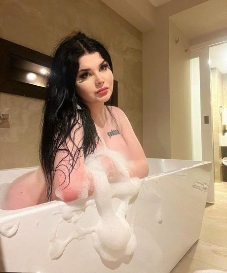 BabyMaddyXo pornstar xxx pics