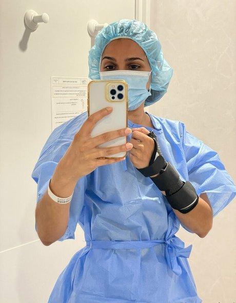 sheenzy star naked photos