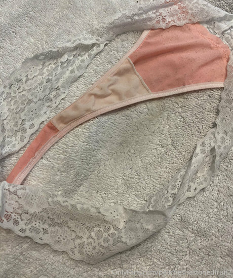 peachesisastonedfruit2 model pornographic pics