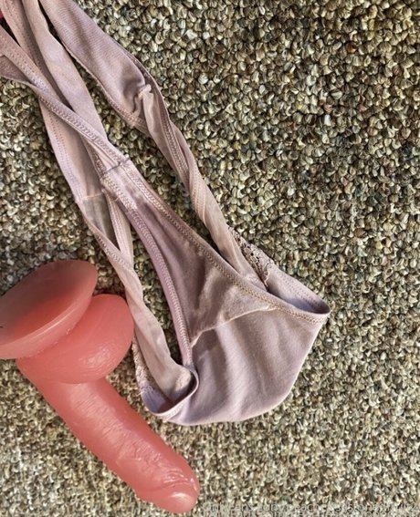 peachesisastonedfruit2 erotic model photos