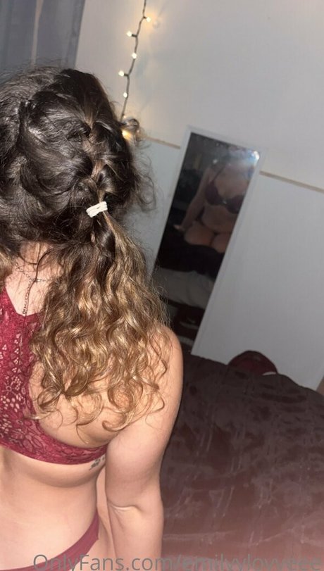 emilyylovveee nude model photos