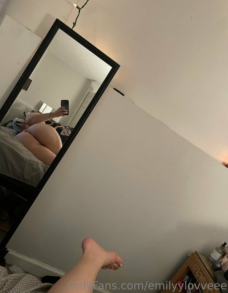 emilyylovveee exclusive model pictures