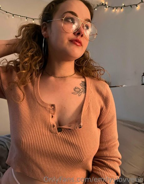 emilyylovveee porn actress gallery