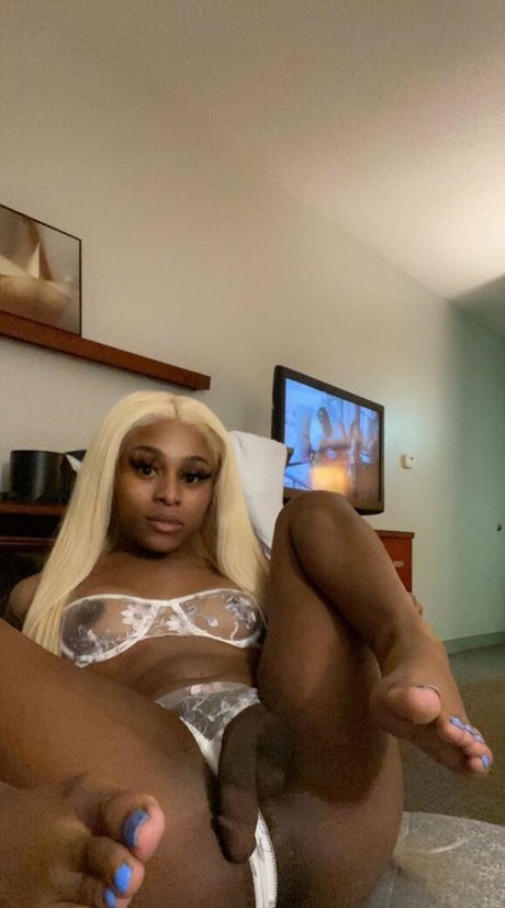 Princess Layla sex model galleries